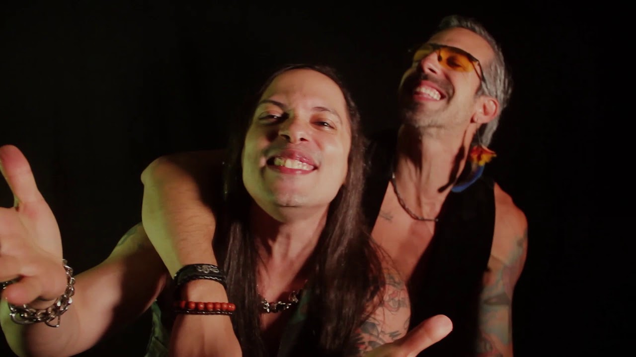 Lion Heart - Embaixo da Lua (Videoclipe Oficial)
