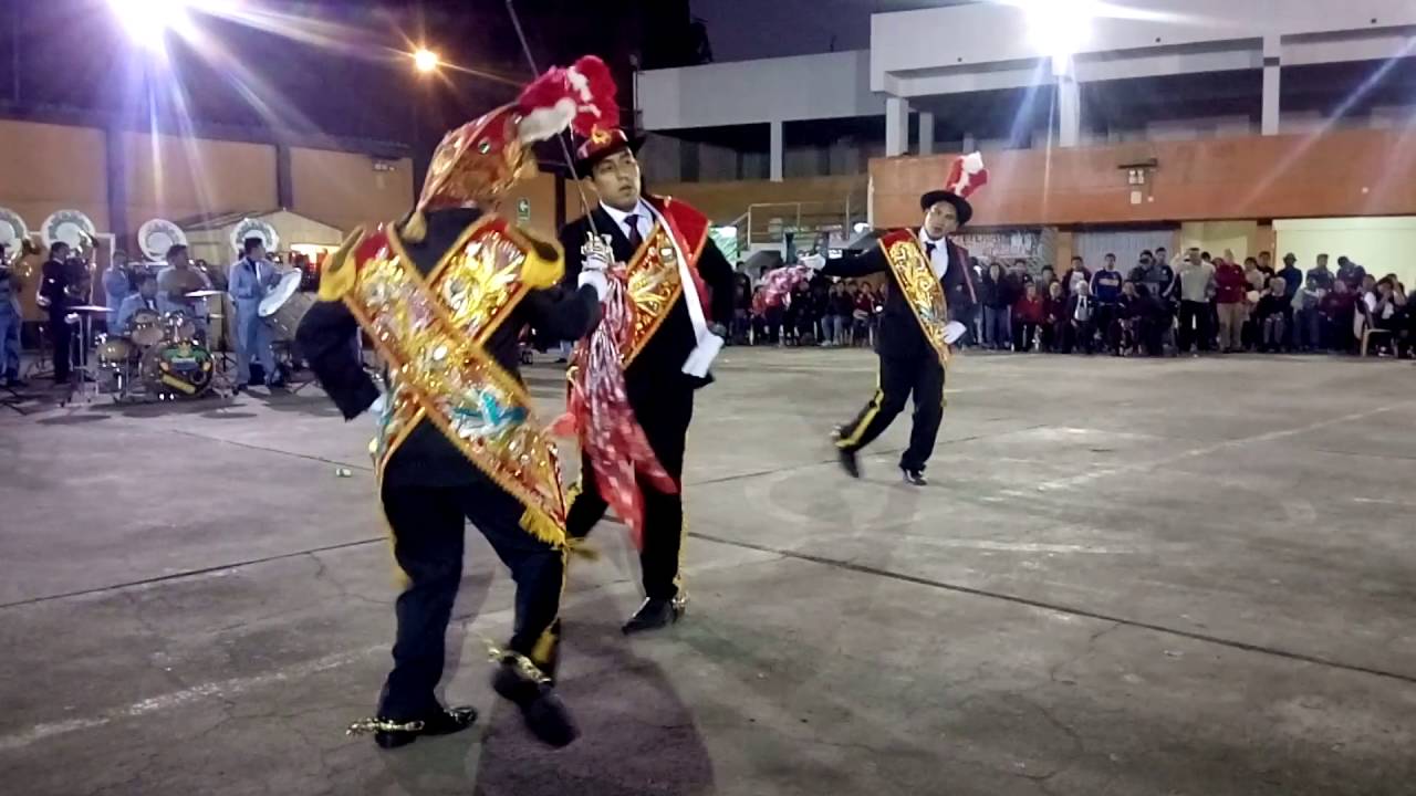 Los elegantes capitanes de marca en huasta