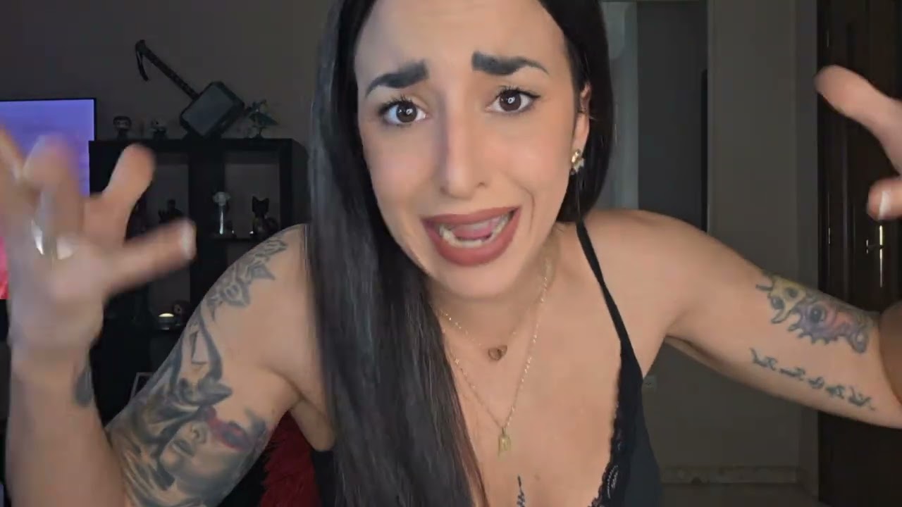 Recibo mil críticas en los directos