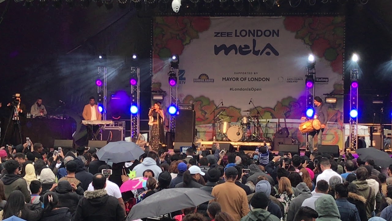 Miss Pooja at London Mela Aug 17  Pt 1