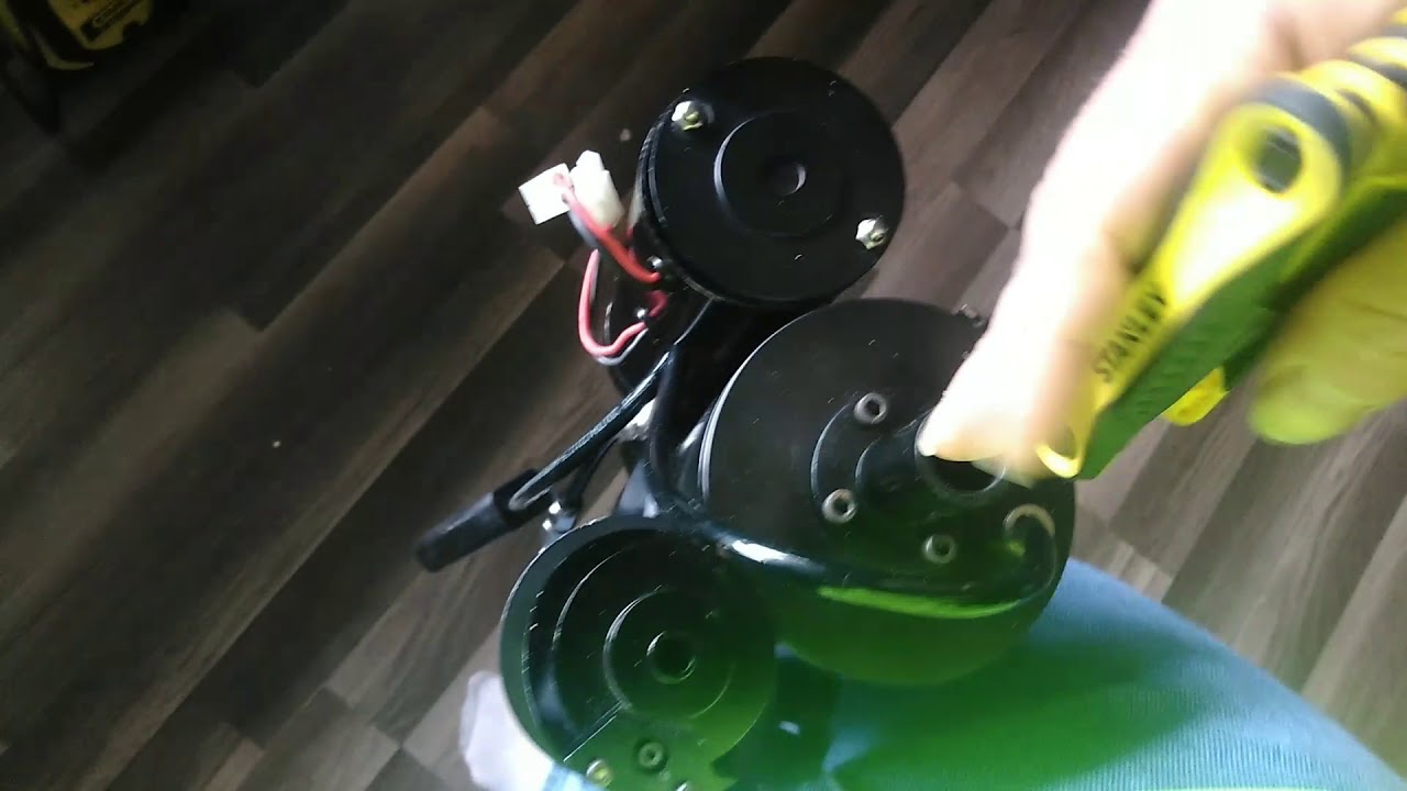 Noob mechanic doing work on classic army m134 mini gun (part 1)