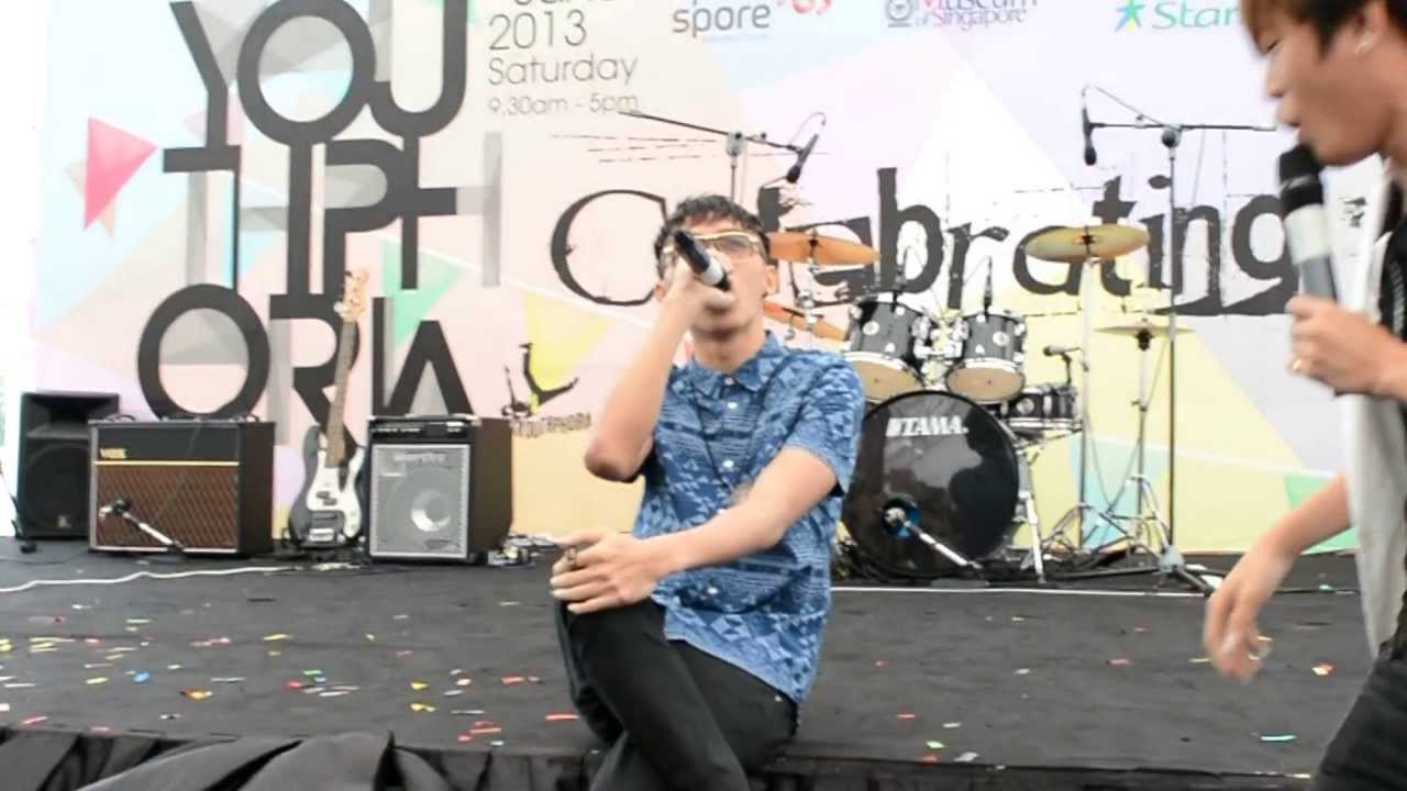 290613 ToshRock and Wang Weiliang (Lobang King) performing RECRUIT'S ANTHEM