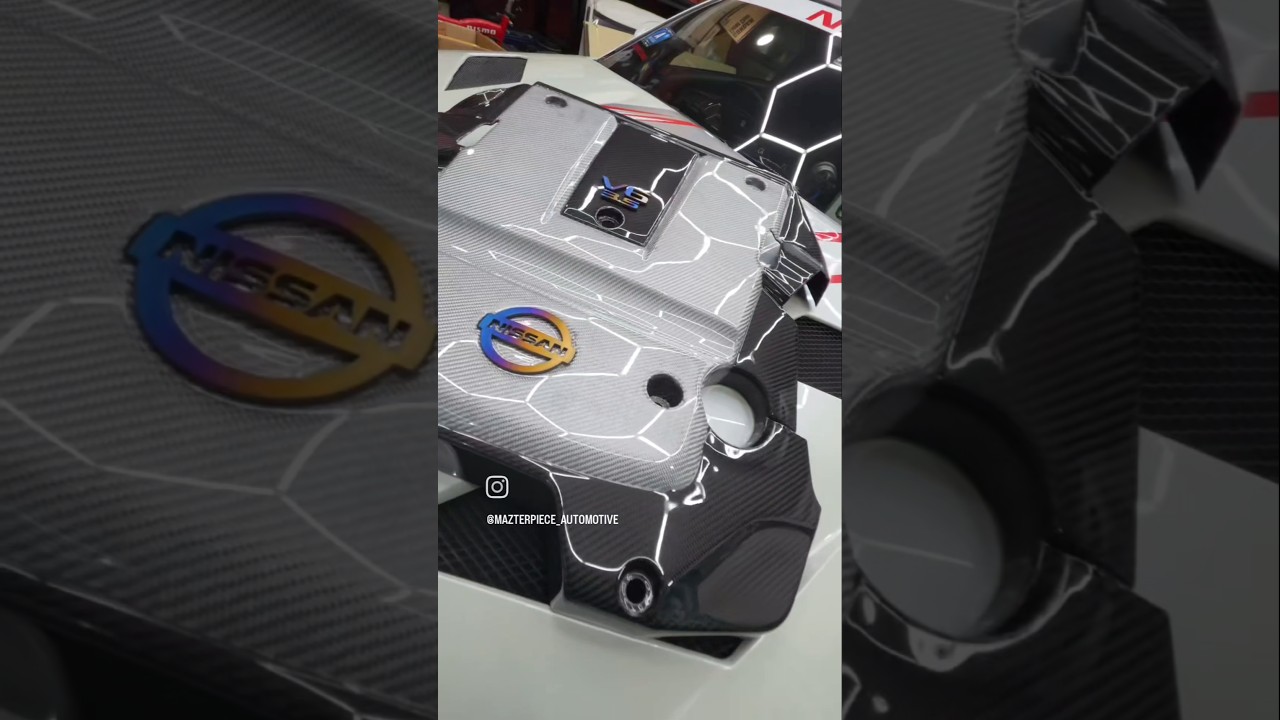 350Z Carbon fiber engine cover!