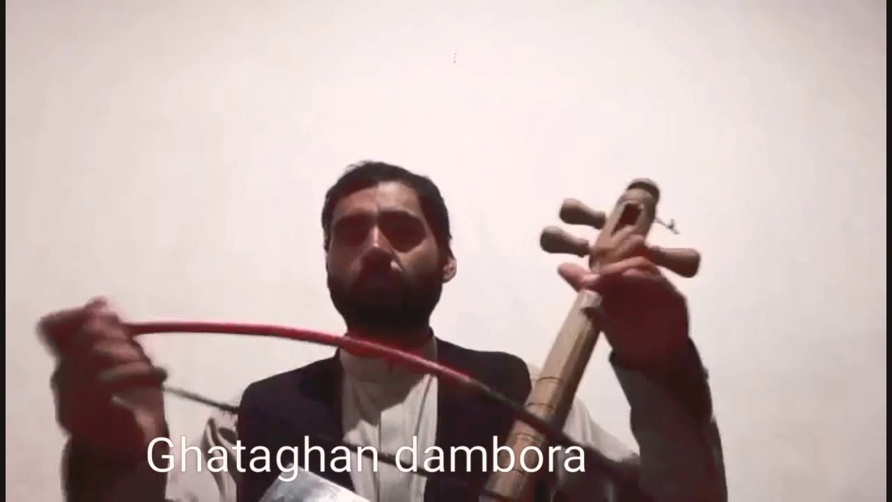 استاد بشیر سمنگانی دمبوره ساز  کسی از دورها آواز میداد شب زی منزل میبرایی