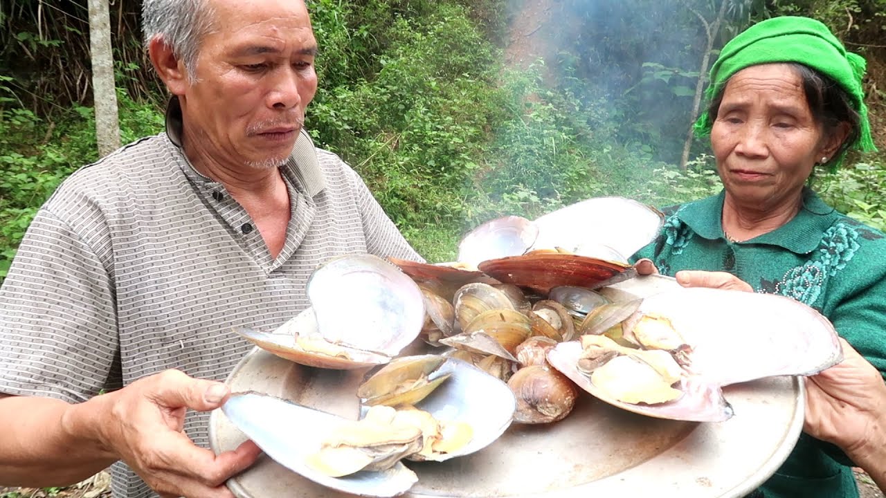Delicious food under the mud | Freshwater son