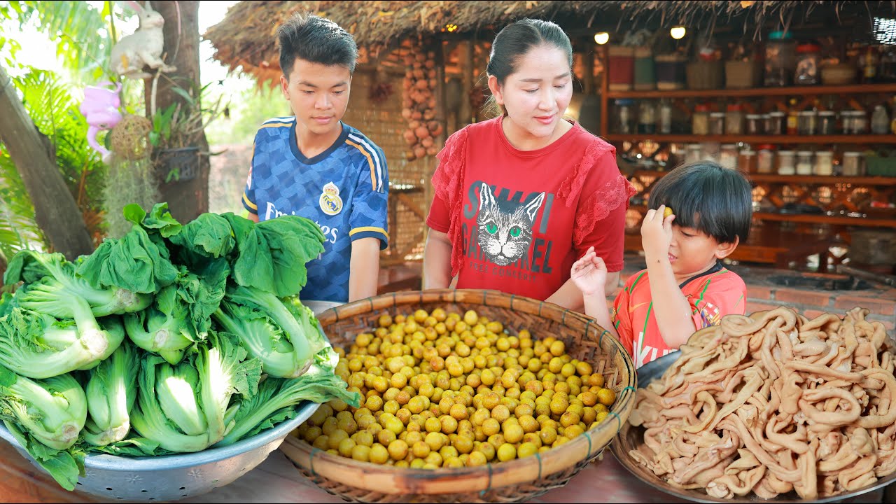Mommy Chef Sros Prepare Amazing and Delicious Meal to enjoy with family member - Cooking with Sros