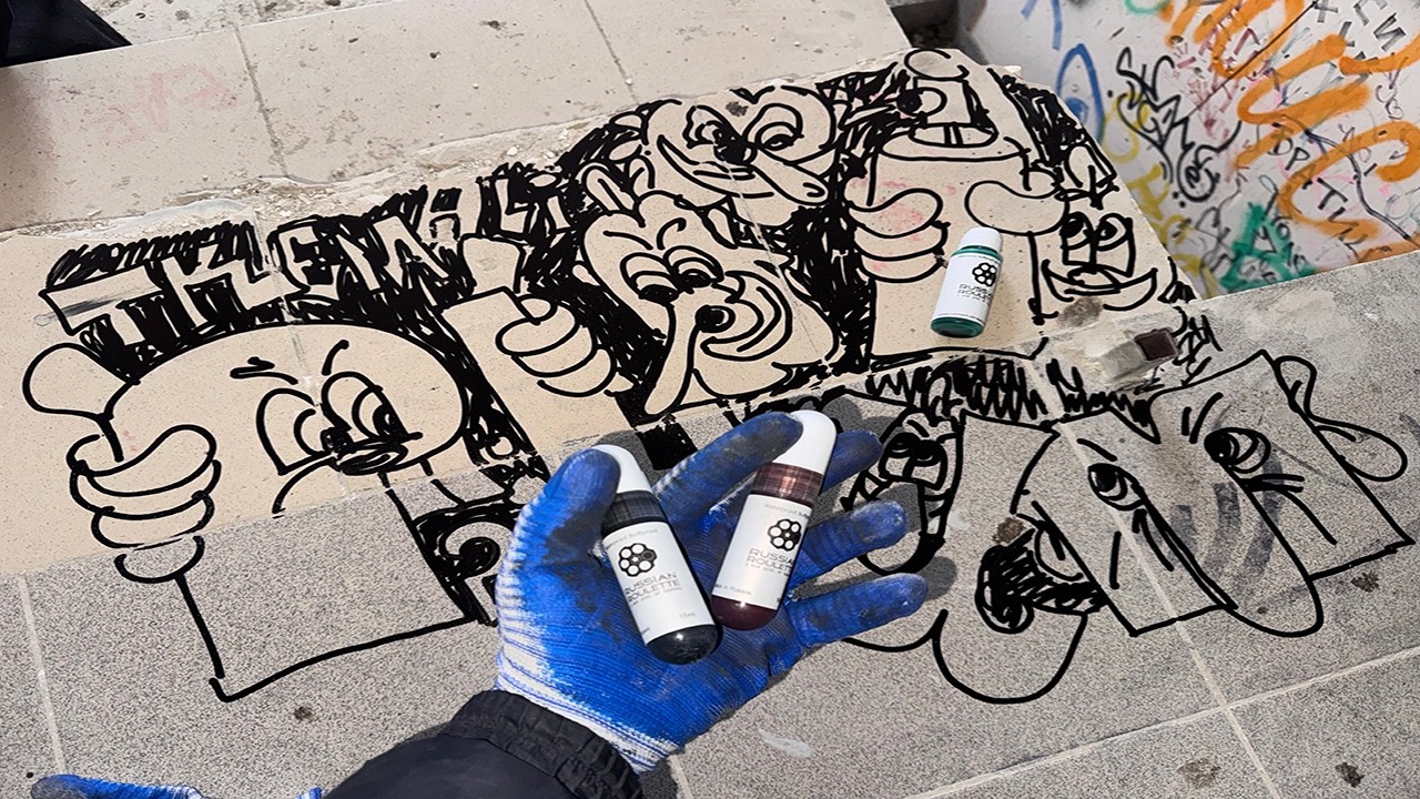 Graffiti tagging by Plum // RUSSIAN ROULETTE markers.