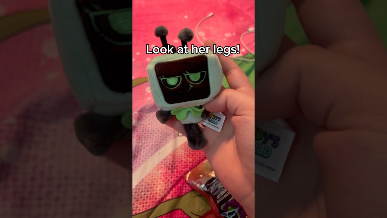DANDYS WORLD PLUSHIE REVEIW1!!1!!1 #dandysworld #dandysworldroblox