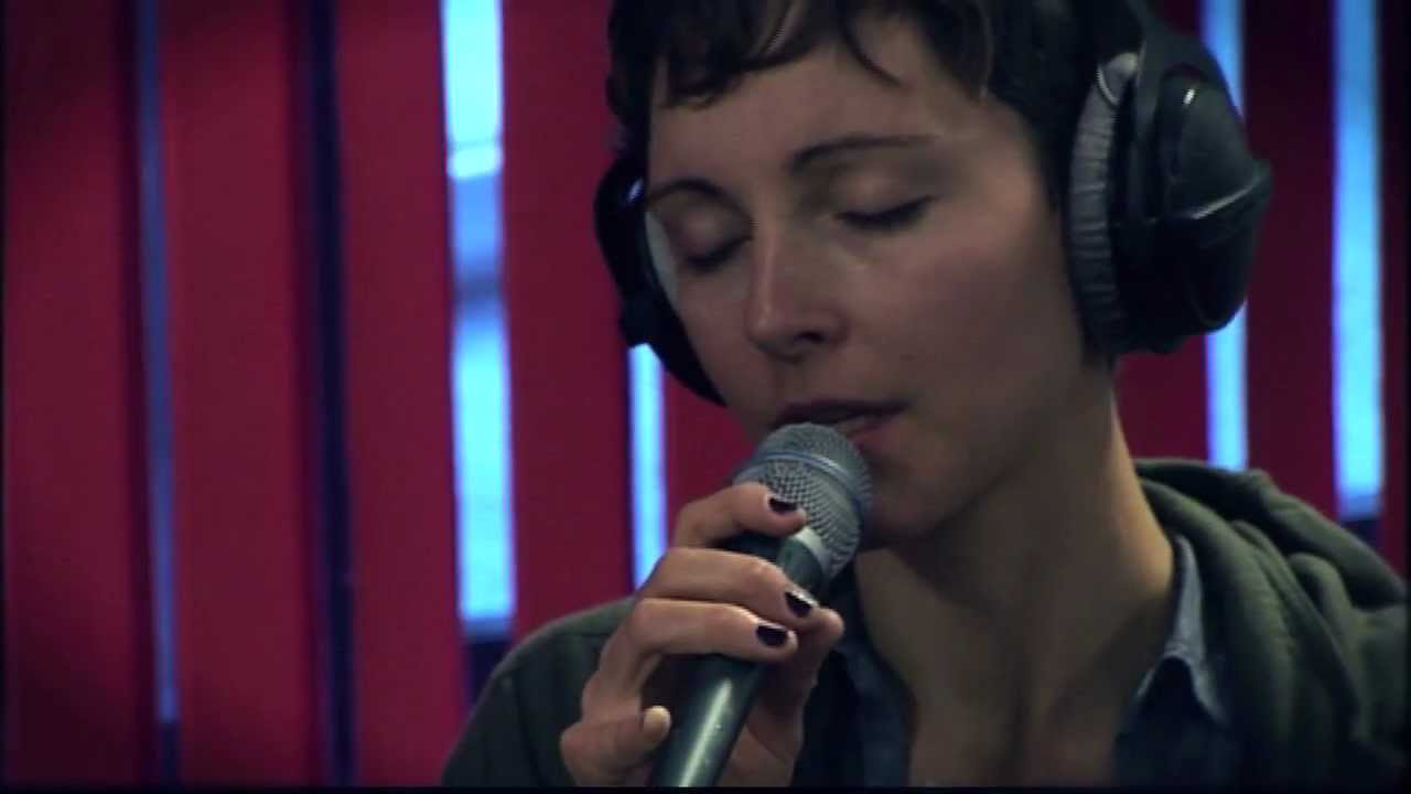 Studio Brussel: Polica - Dark Star