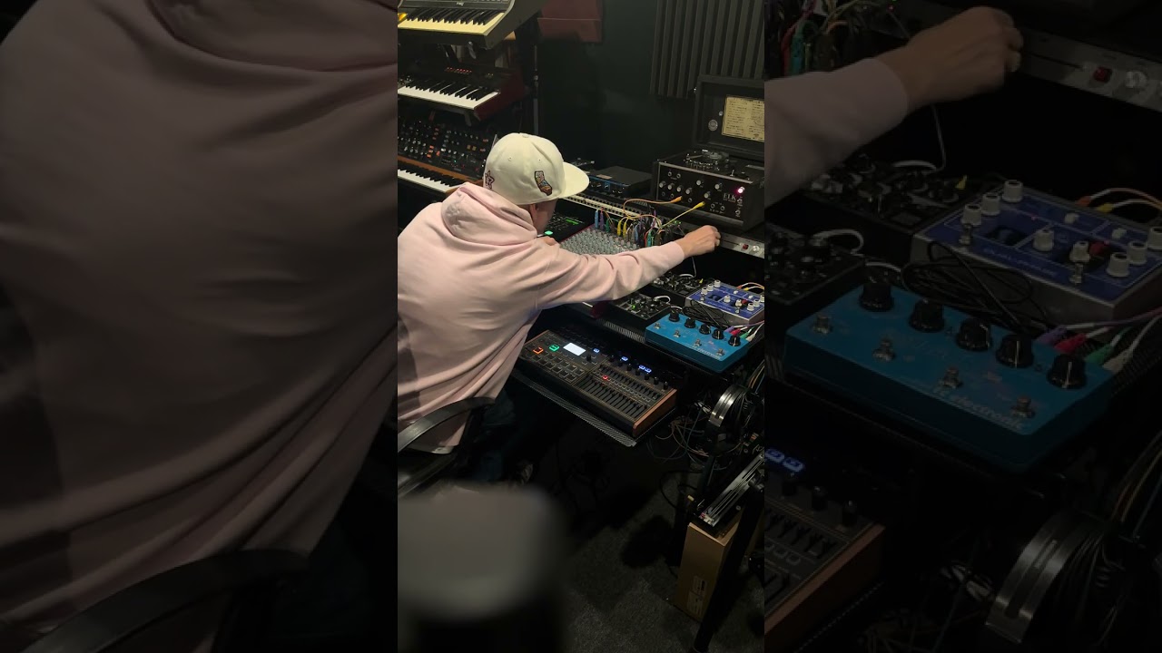 Behringer LM drum, syncussion sy-1, poly d playing in the dub station!!