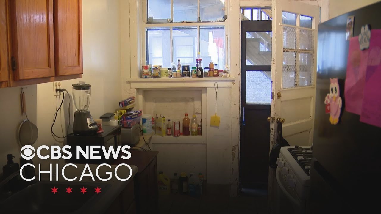 Rogers Park tenants call a rent strike over alleged unsafe living conditions