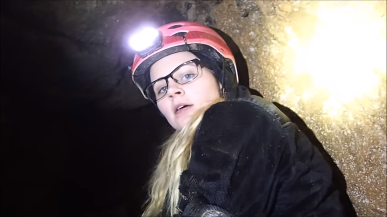 Expedition Fox Skull Cave: Extreme Claustrophobia Alert