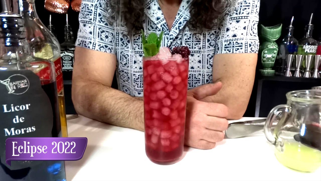 COCTEL ECLIPSE 2022 ✨ después de 11 años ¿enseñará la cara Barman in Red en este video? 😎