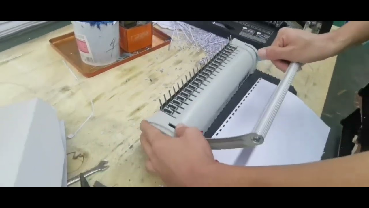 Engargoladora 100 Arillos Pl&aacute;stico M&aacute;quina Encuadernaci&oacute;n BOWOSHEN