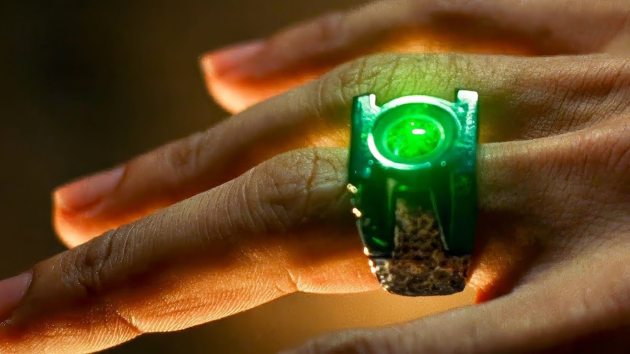 ولد يتيم لما بيكبر بيلاقي خاتم سحري بيديله قوة خارقه وبيحوله لبطل خارق