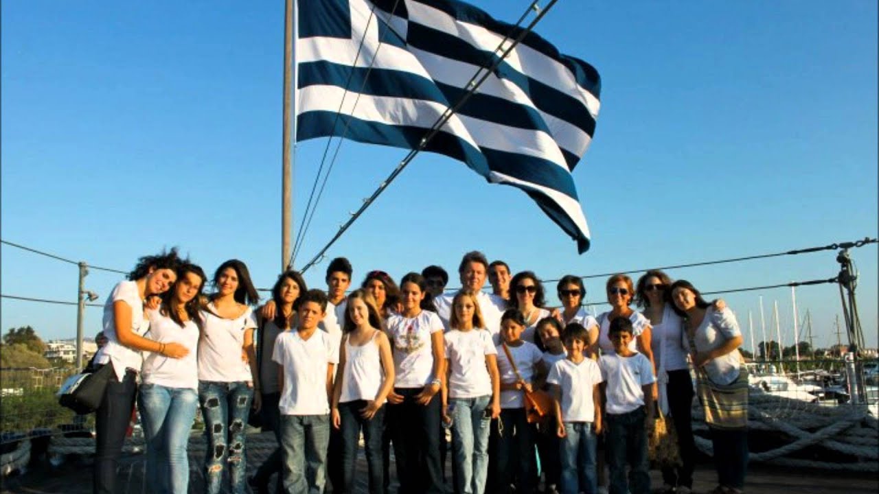 ΜΕΣ ΤΗΝ ΚΑΡΔΙΑ ΜΟΥ ΚΛΕΙΝΩ ΤΗΝ ΕΛΛΑΔΑ // 