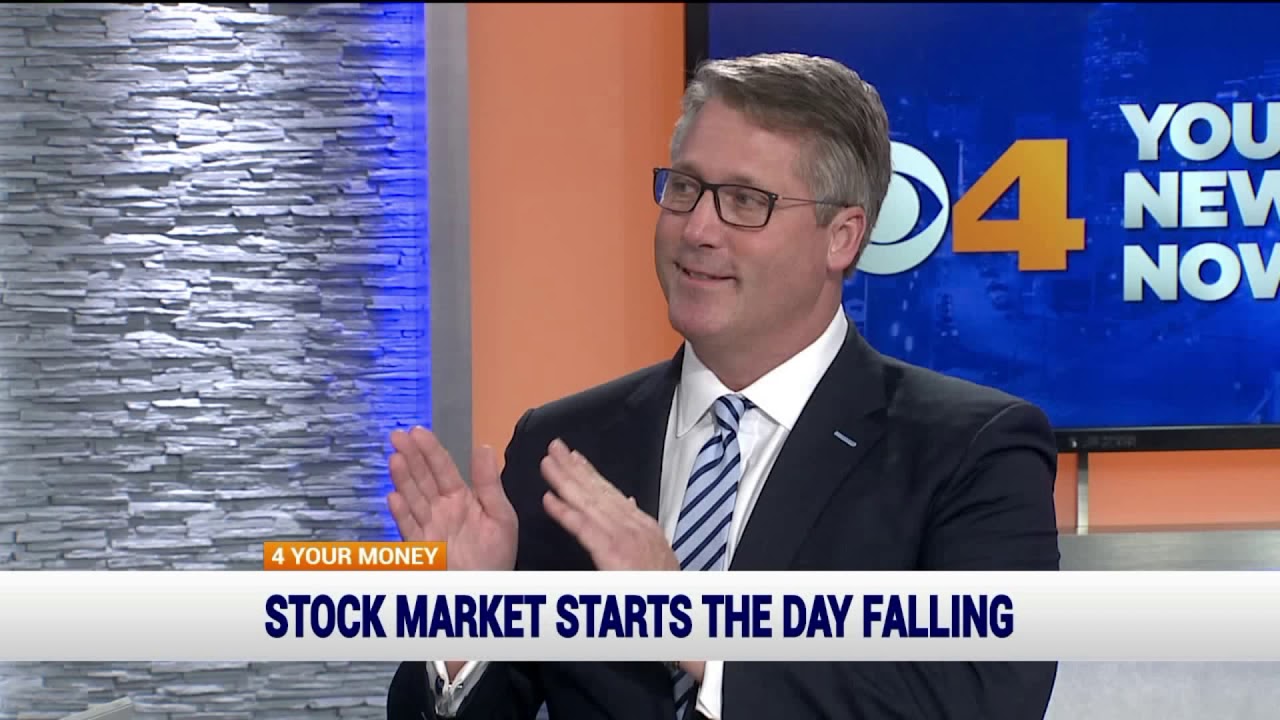 Stock market starts the day falling