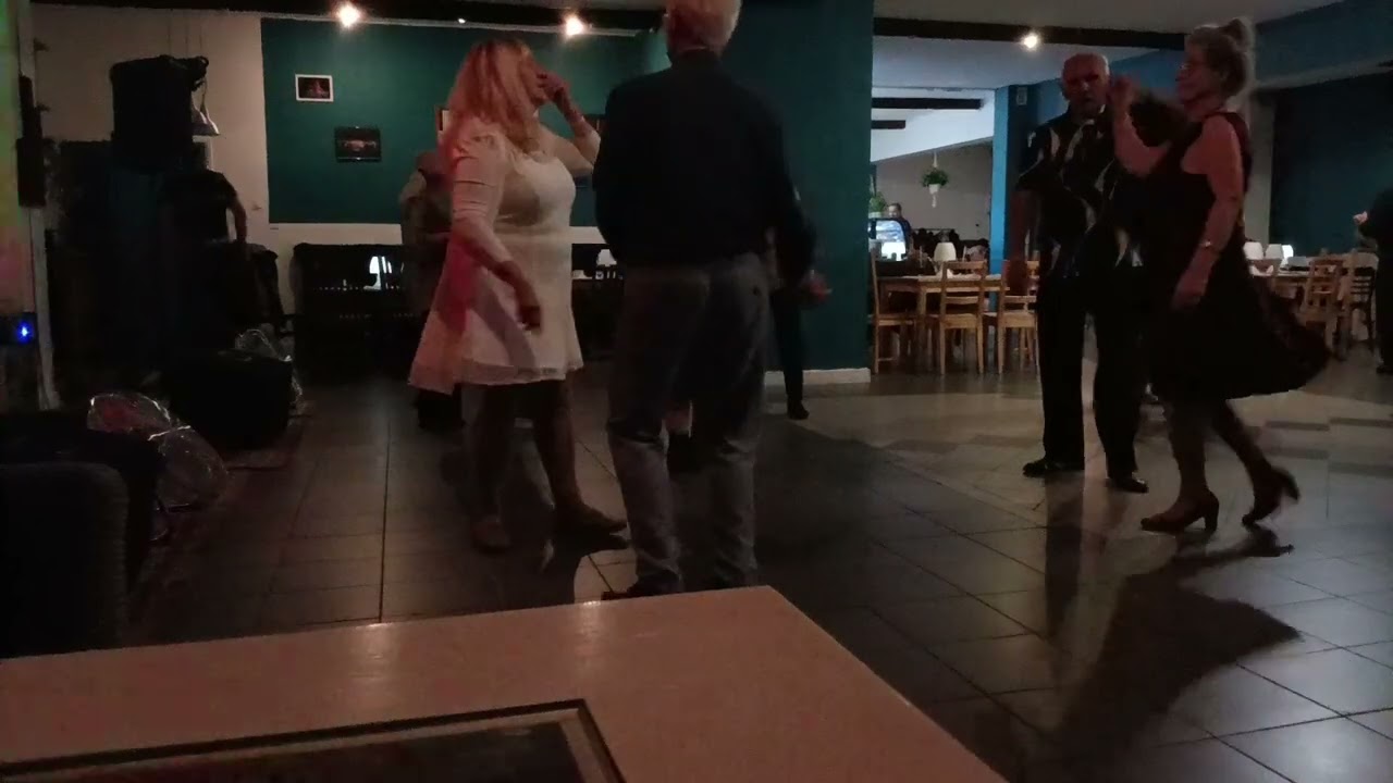 w cafe Biba tanecznie się bawimy w naszej Warszawie
