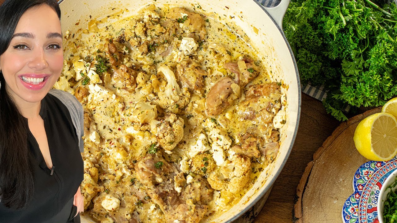 Низкоуглеводная сливочная курица и цветная капуста на сковороде