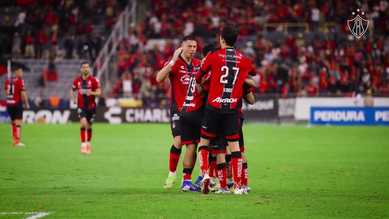 ¡Así se vivió la vivió una noche mágica más en el Atlas FC vs Pumas! 🔴⚫️