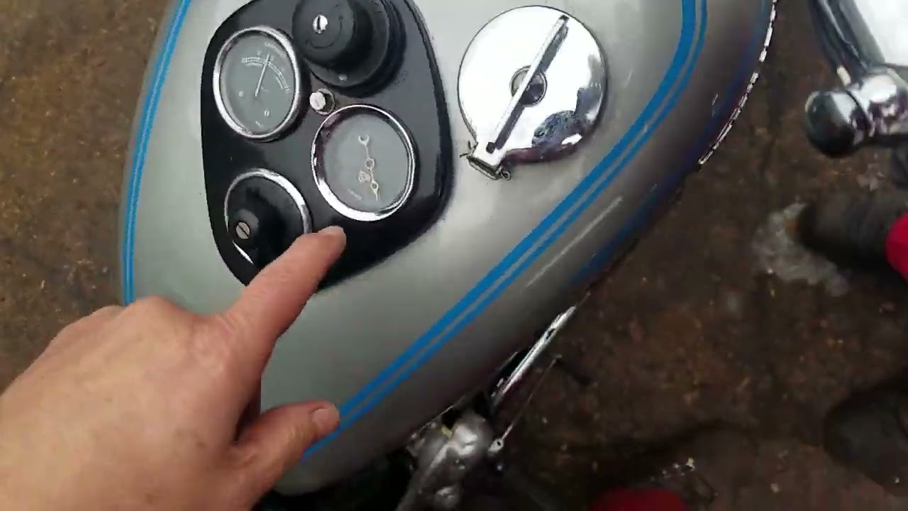 Triumph 3T 350cc 1948 года у Энди Тирнанса #08696TRI