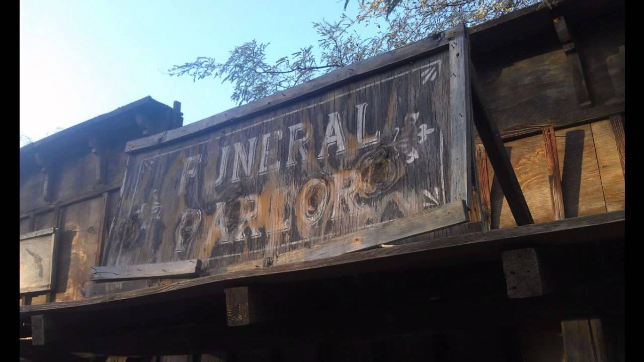 Halloween Decoration Ideas - Ghost Town Props and Old West Façade Inspiration