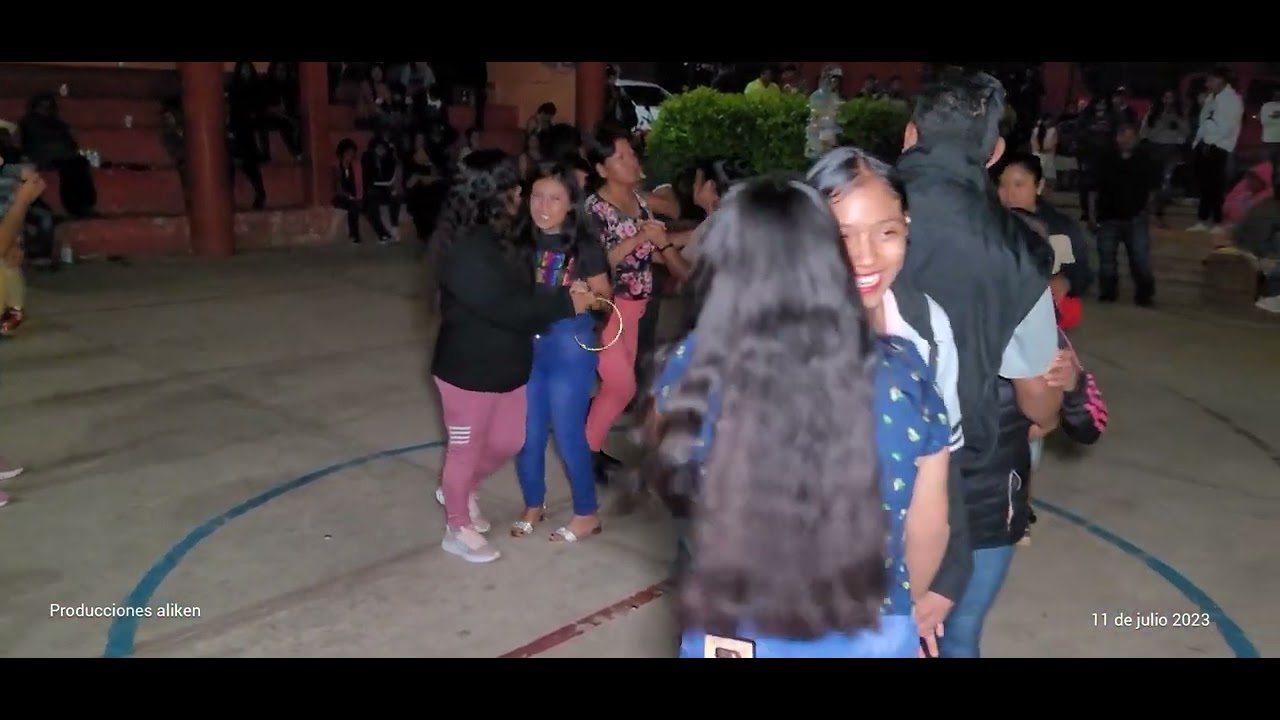 banda la fiestera en la clausura del cecyte