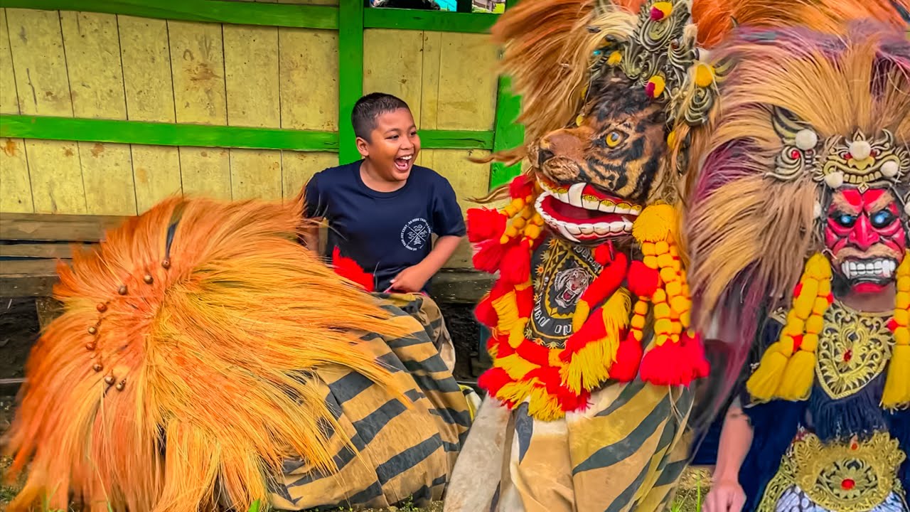 Bikin Ketawa!! Barongan ngamuk Kejar Orang seni Barong Kembang aji joyo