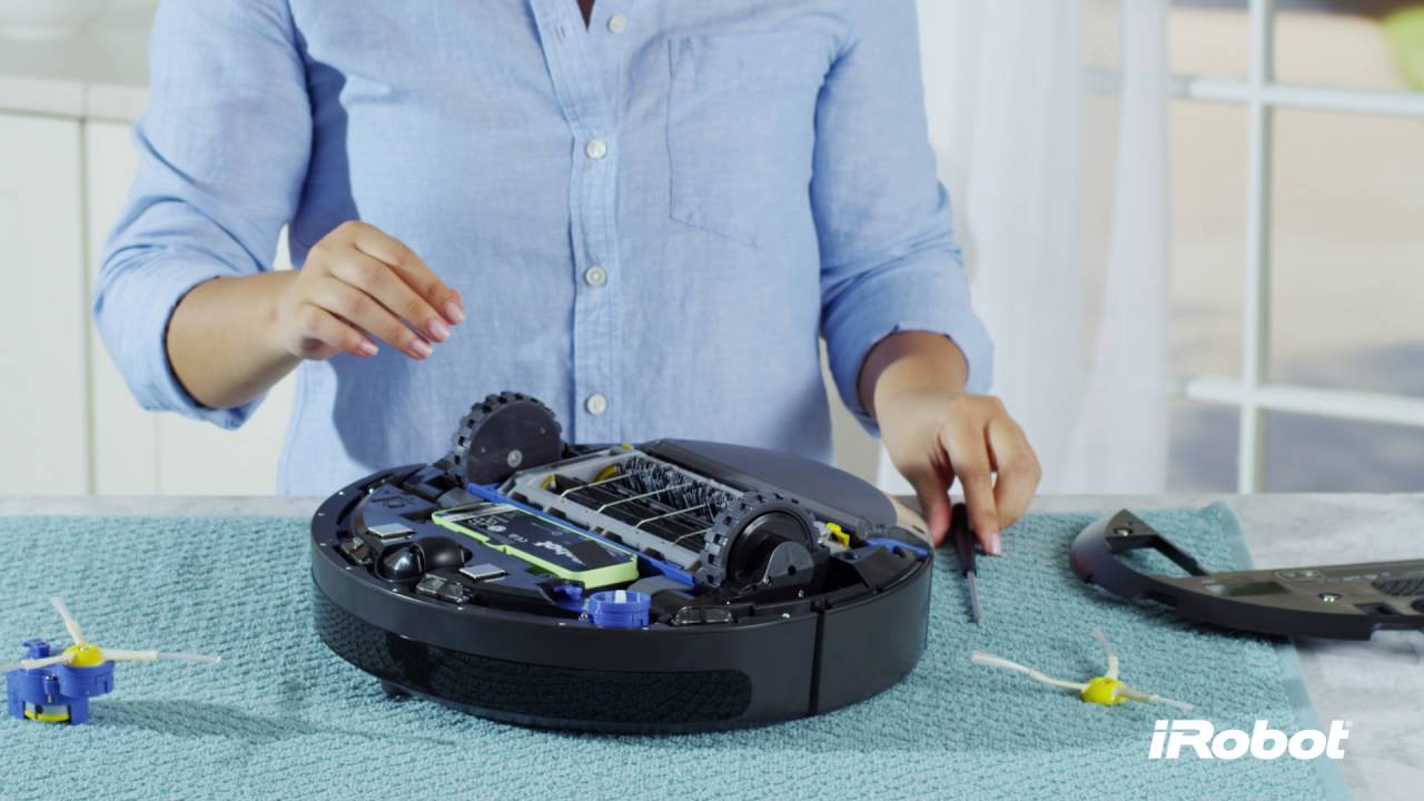Side Brush Care | Roomba&reg; 600 series | iRobot&reg;