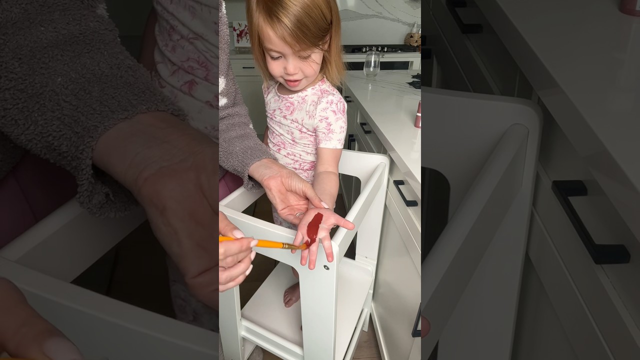 Making a family handprint painting!! Easy DIY!!