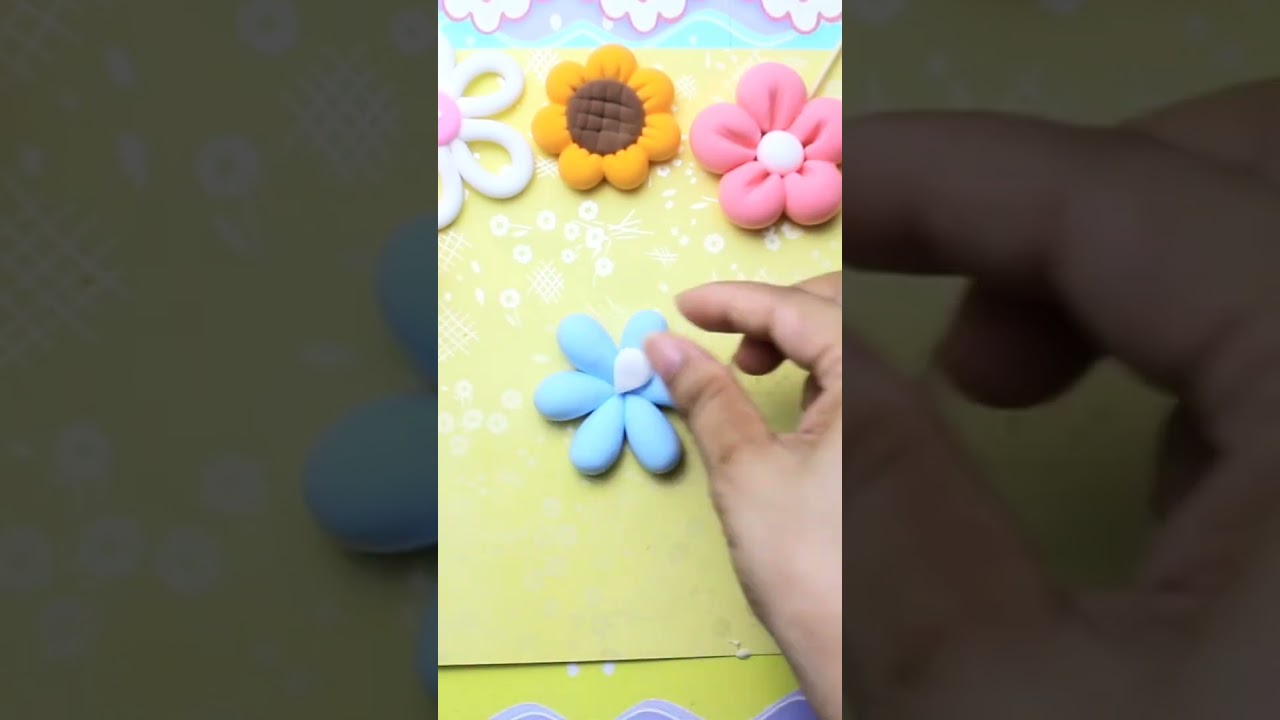 How to shape blue flowers from modeling clay - C&aacute;ch nặn b&ocirc;ng hoa m&agrave;u xanh - HaNa DIY