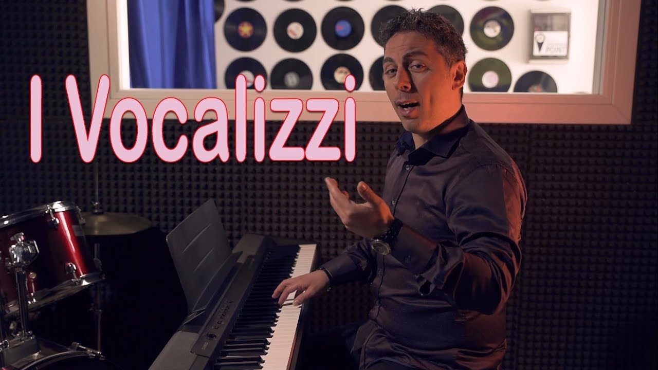 FACCIAMO DEI VOCALIZZI PRIMA DI CANTARE. È IMPORTANTE.