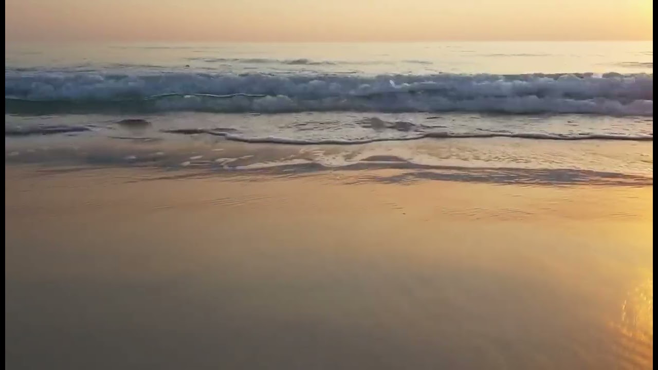 Soothing Beach Waves 🌊 Perfect Loop | Relaxing Ocean Short