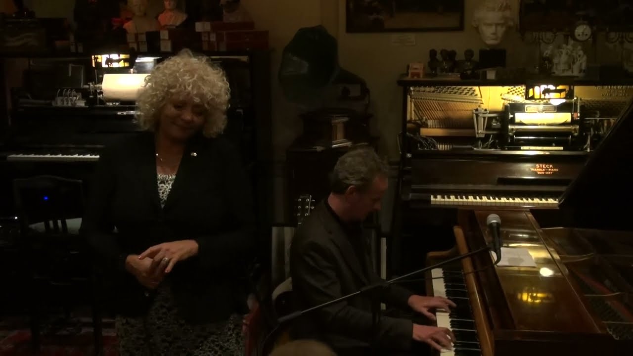 Greta Holtrop / Martijn Schok  -  Nobody Knows You When You're Down And Out