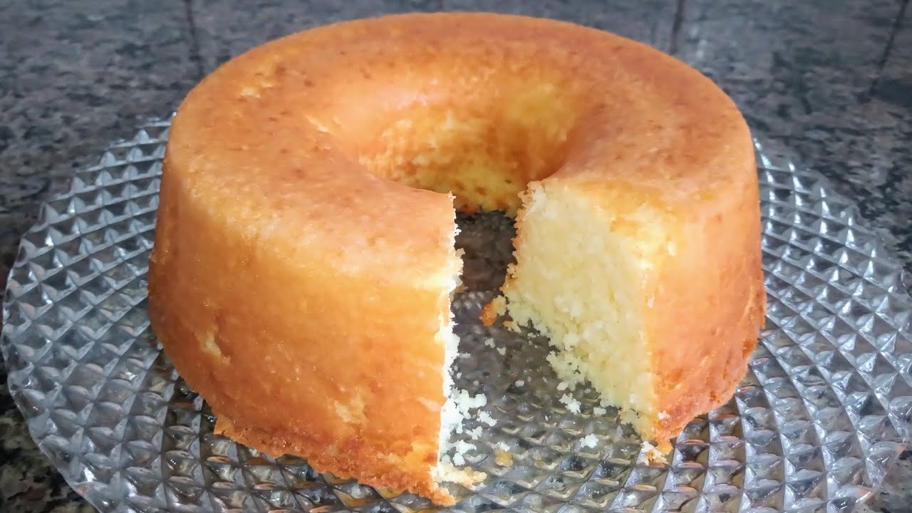 Bolo de arroz crú sem glúten e fofinho feito com iogurte