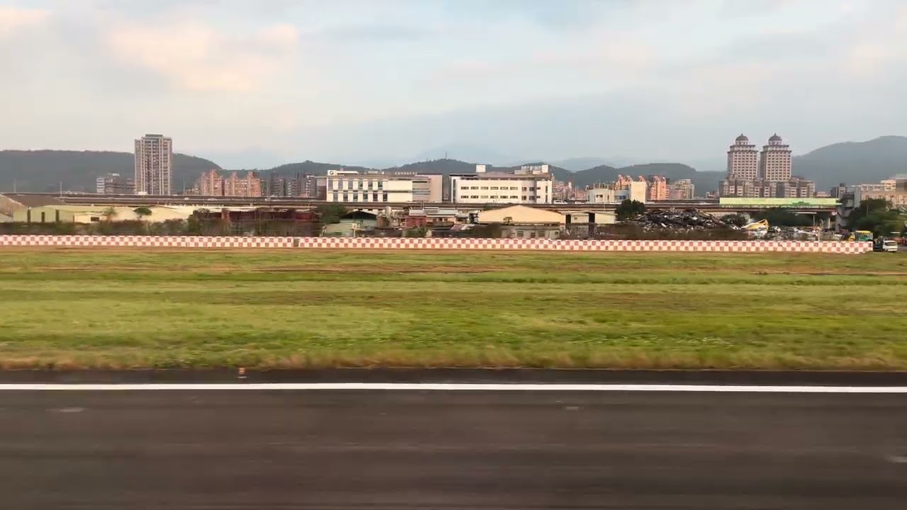4K EVA Air 787-10 BR192 TSA to HND Departure 