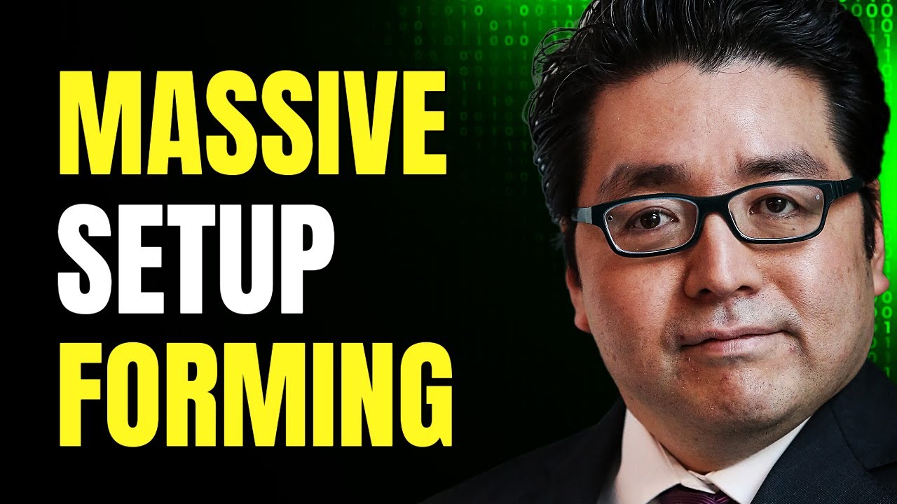 Tom Lee Explains Why Gold’s Surge Could Actually Be Bullish for Equities 2 AI Stocks To Buy and Hold