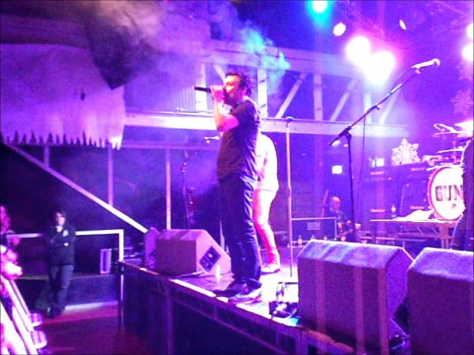 Gun : Word Up ~ Live at the Garage