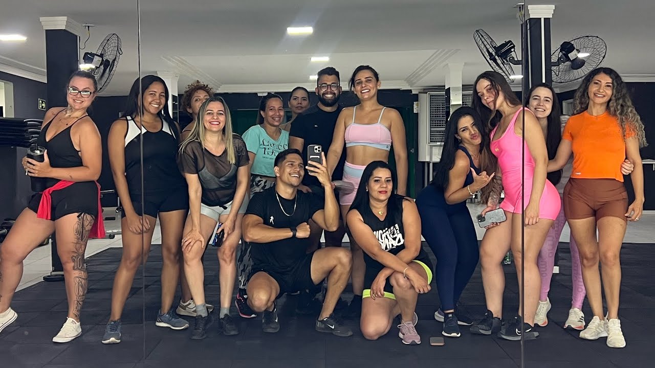 Eu Me Apaixonei - Vitinho Imperador (COREOGRAFIA) Prof. Klysmann 
