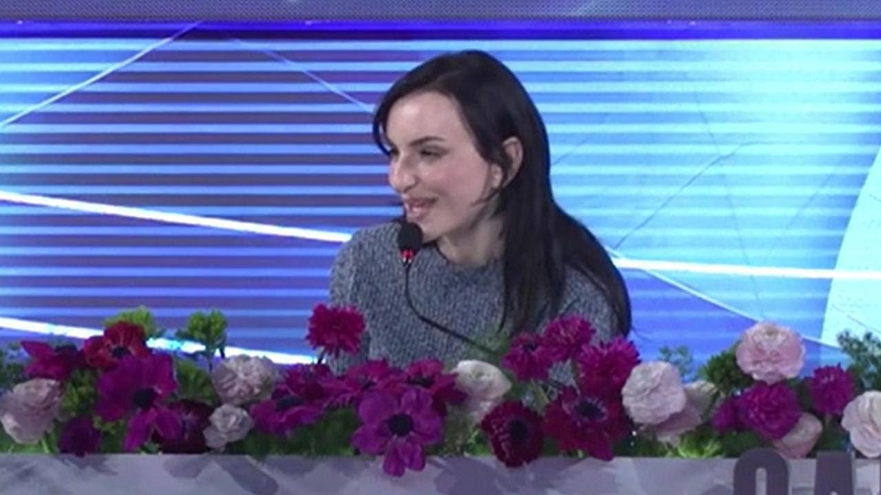 ARISA durante la conferenza stampa DI SANREMO: 