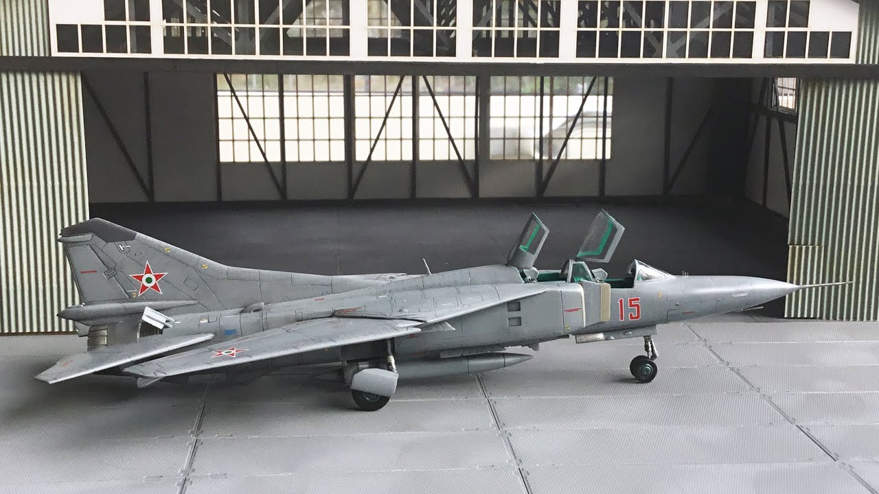 MiG-23 UB 'Flogger' - Hungarian People's Army, 1980 - ART Model - 1:72 plastic aircraft model