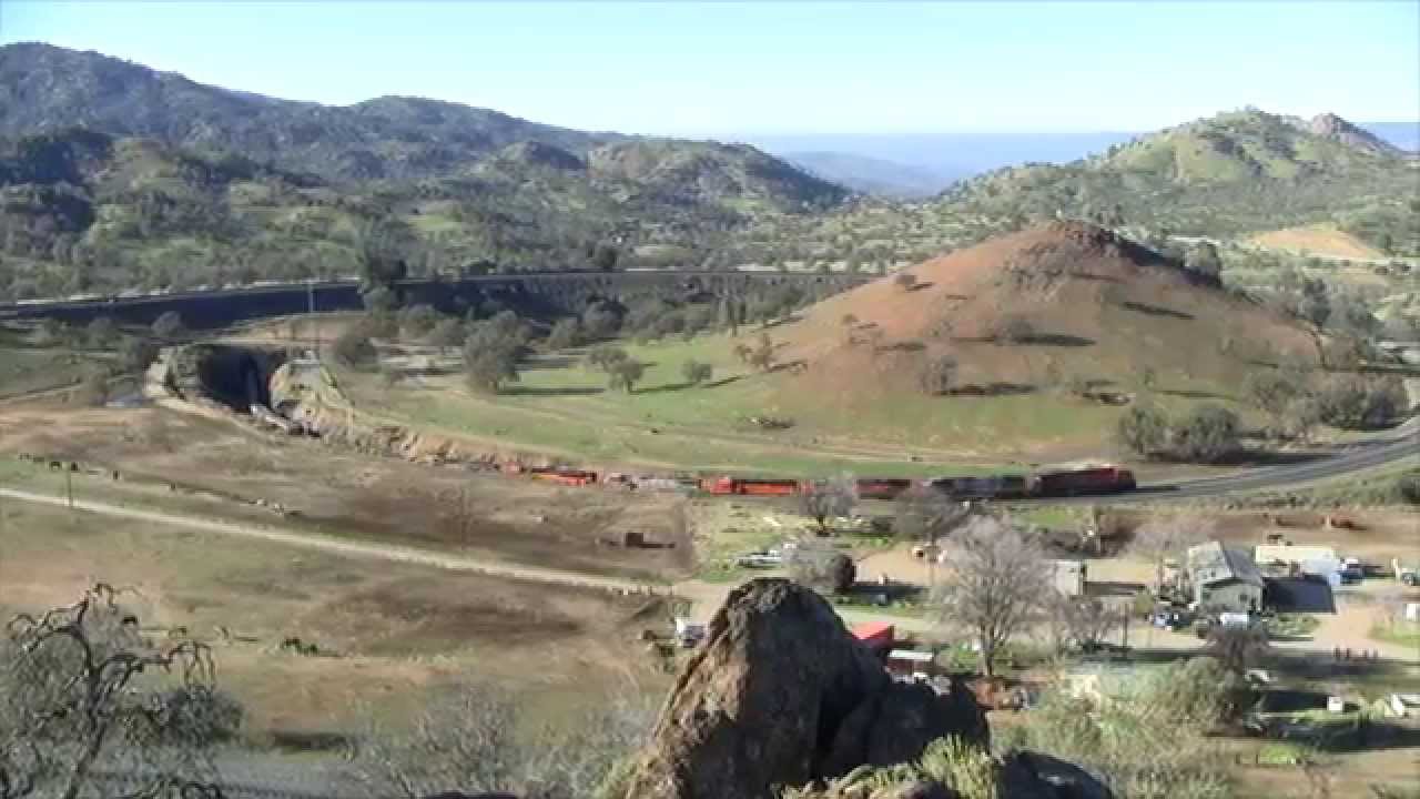 UP Tehachapi Loop 7 Leaders 2 Helpers Take Loop Like a Boss