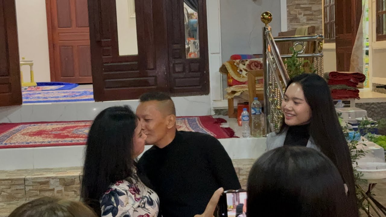 ริต้าเป็นคนที่น่าอิจฉาที่สุด เพราะมีครอบครัวที่อบอุ่น ￼I envy my friends who have such warm families
