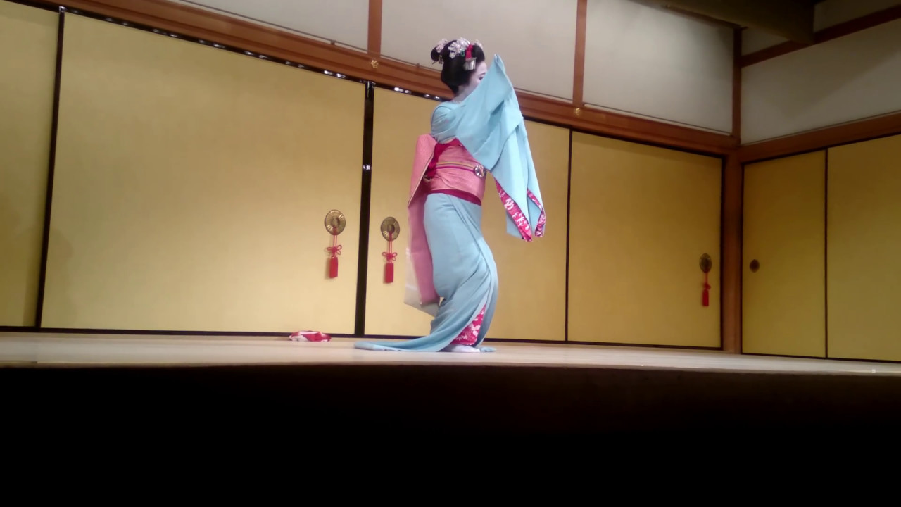 Kyomai- Gion kouta (extract) - maiko Konami - Gion Corner