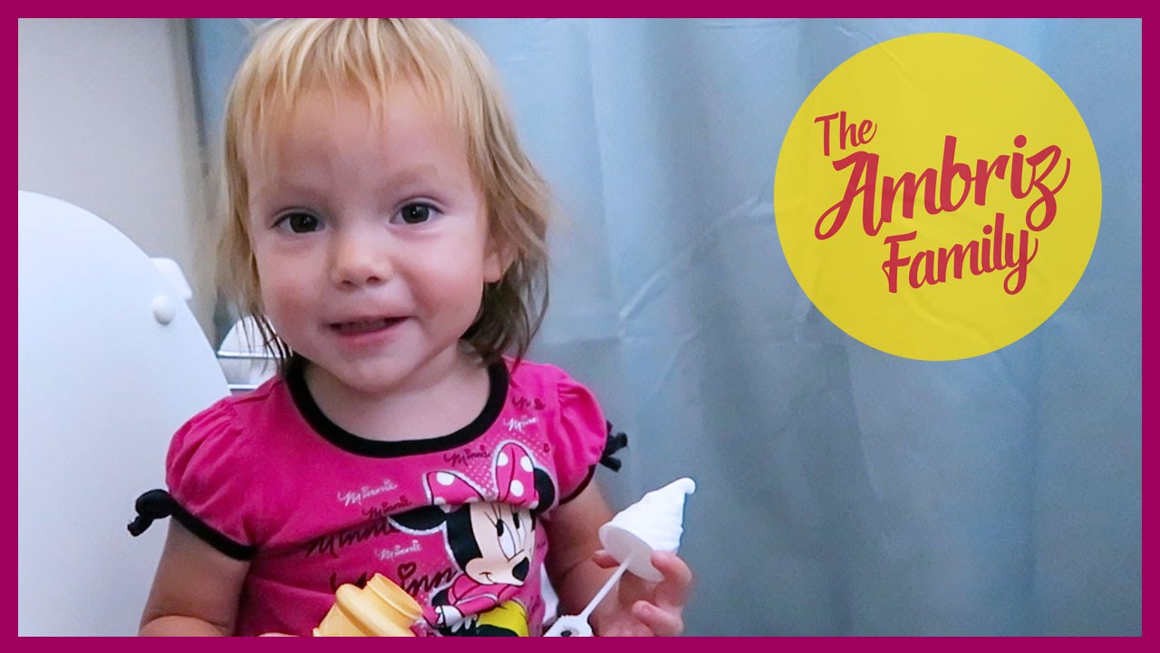 HOW TO POTTY TRAIN YOUR 2 YEAR OLD! [The Ambriz Family: Vlog 123]