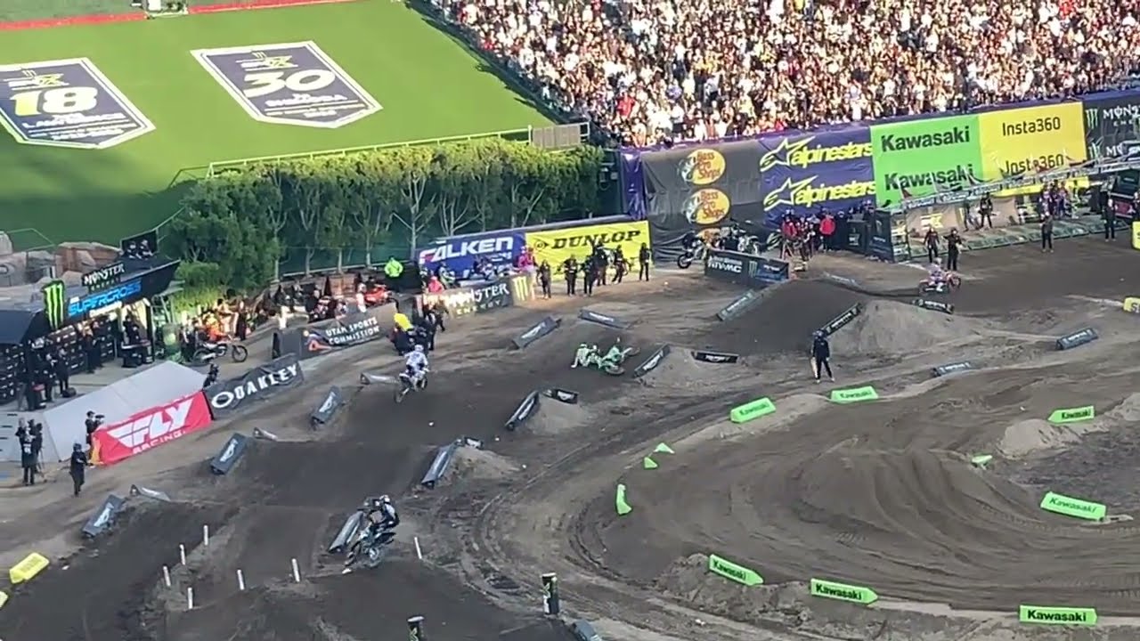 250 Heat Races (Fan Reaction) Anaheim 2 #Supercross 2026 Round 3 
