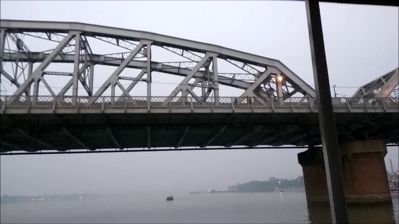 Rare Crossing: Sealdah Rajdhani Express Crossing the Bally Bridge, shoot under the Bridge
