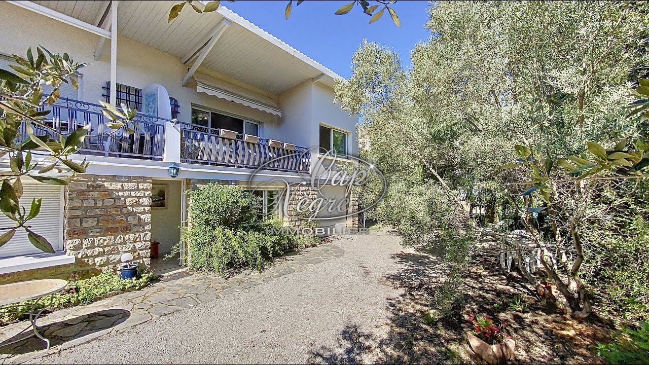 À VENDRE - CAVALAIRE-SUR-MER (83) - Maison de 76m² - Deux T2 indépendants avec jardin et garage