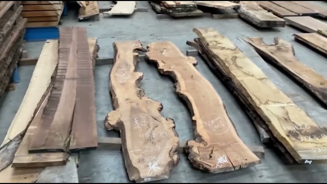 WOODYARD SERVICES | Selecting waney edge boards