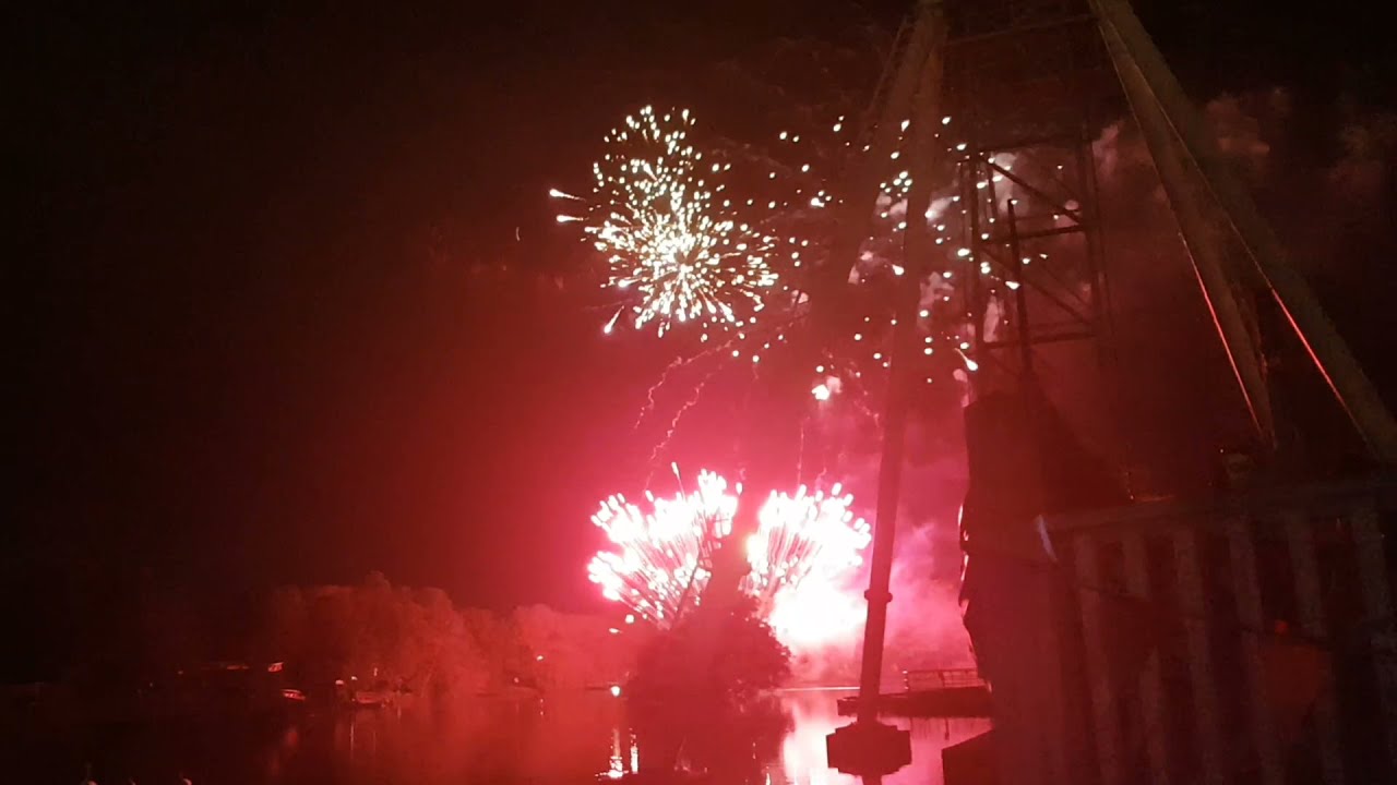 Drayton Manor Park Fireworks 2021